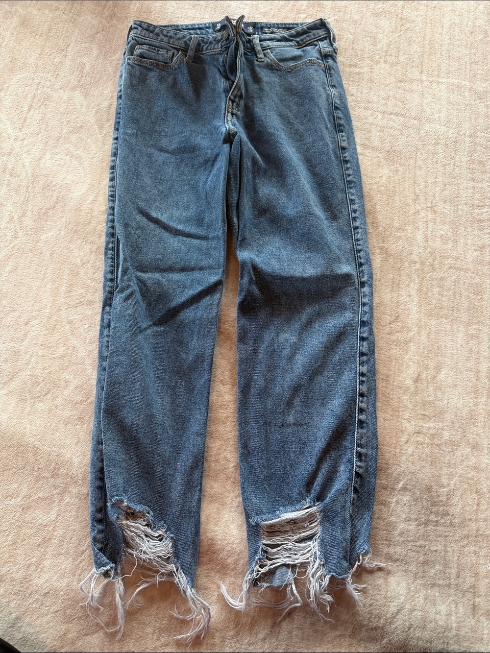 Hollister Distressed Dark Blue Boyfriend Jeans with Frayed Hem